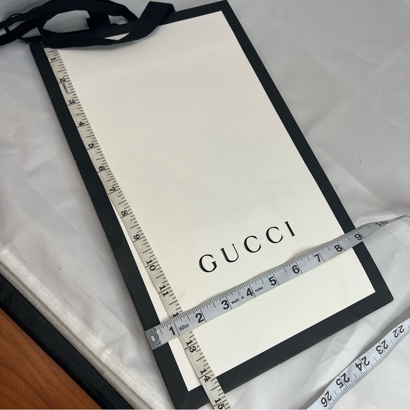 GUCCI Medium Paper Shopping Tote - Picture 3 of 5